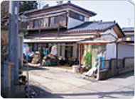 �O�ǃ��t�H�[���̎{�H�O